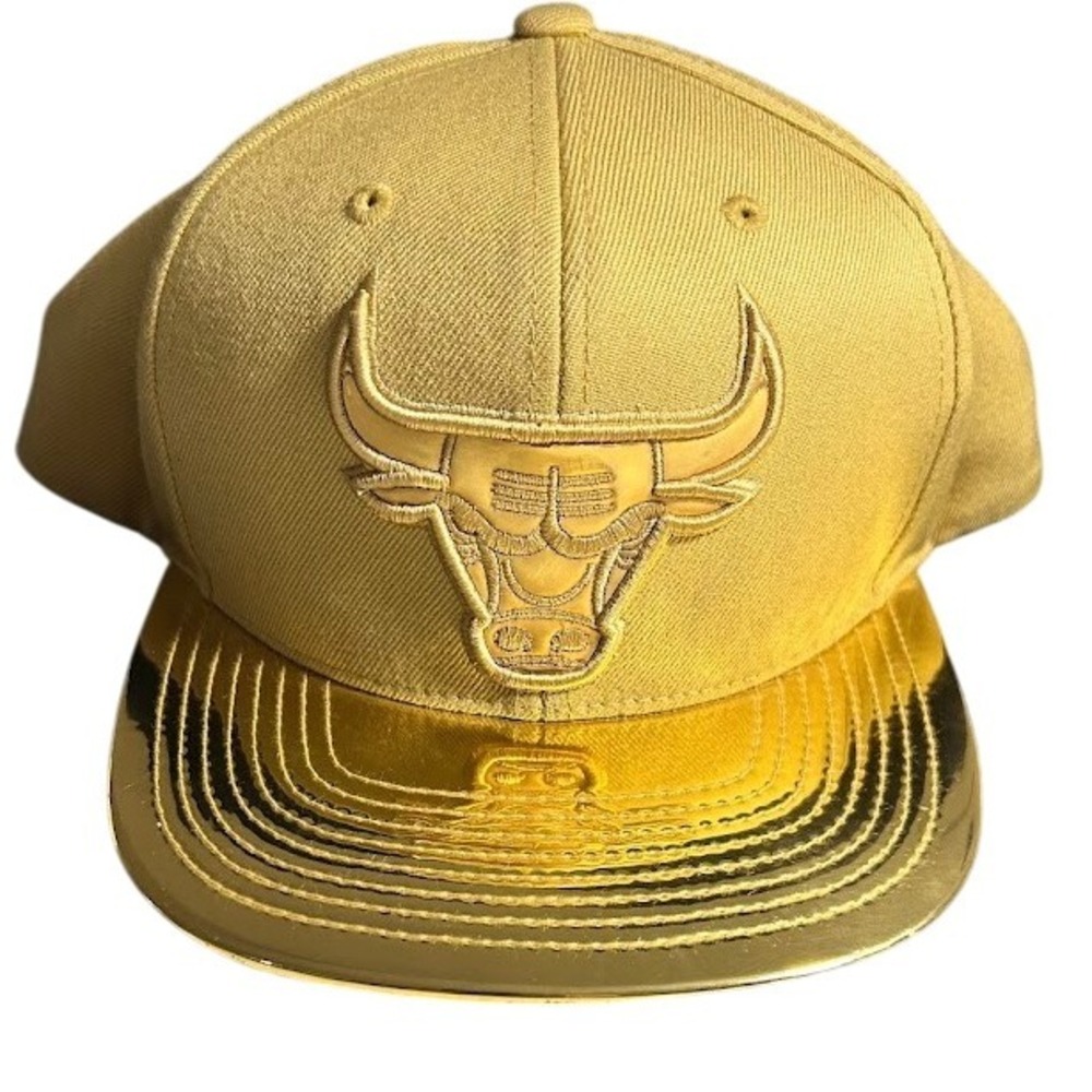 Mitchell Ness Gold Chicago Bulls NBA Snapback Hat Men's Adjustable Streetwear